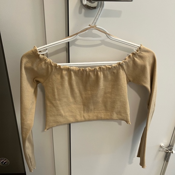 Off Shoulder Cropped Long Sleeve - Picture 3 of 3